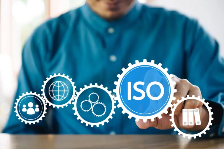 ISO y Tú: Elevando Estándares, Escalando en Seguridad