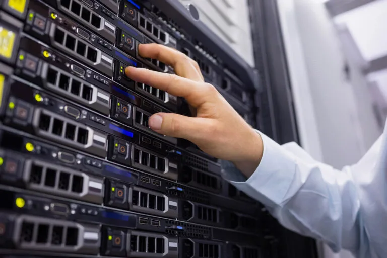 Data Centers: ¿Cómo Puede un Servidor Robusto Impulsar tu Negocio?