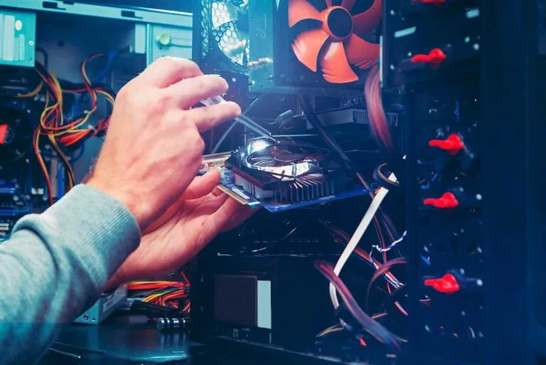 Actualización de Hardware: Cuándo y Por Qué es Vital para tu Empresa
