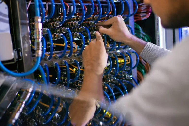 Redes que Impulsan: Infraestructura TI para Visionarios